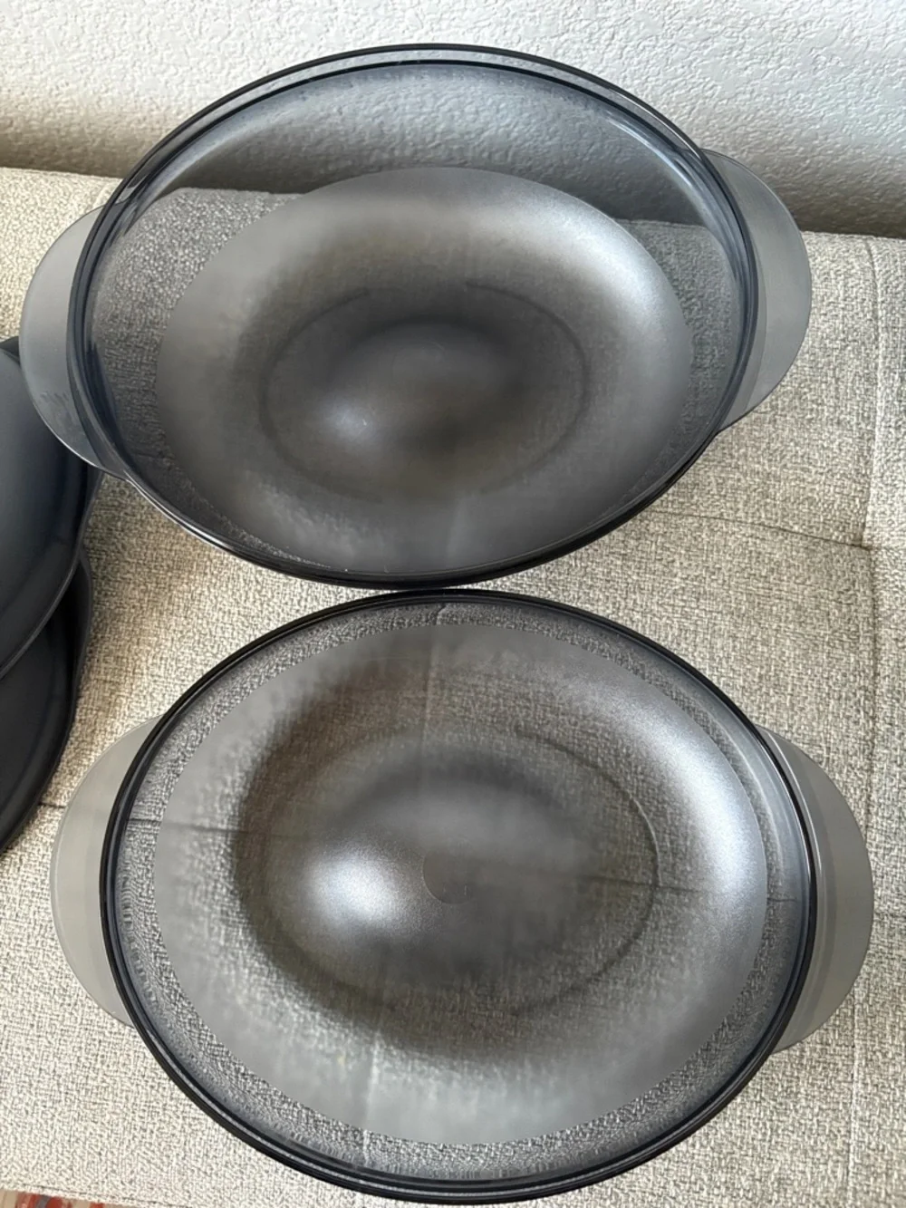 Tupperware Heat and Serve set of 4 EUC